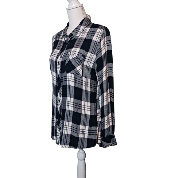 Rails Black/Green/White Plaid Rayon Flannel Size M - Picture 3 of 11
